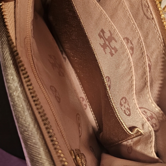 Tory Burch Rose Gold Saffiano Leather Colorblock Metallic Wristlet - Picture 7 of 17
